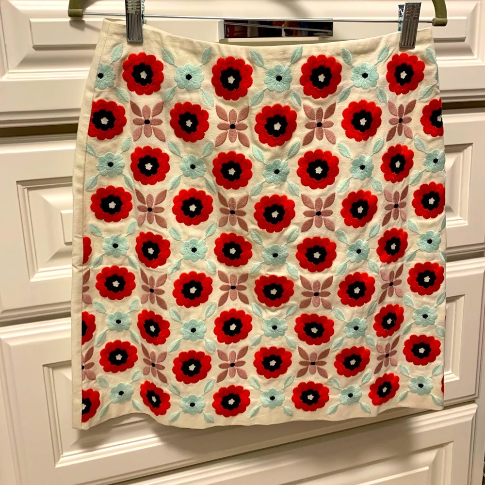 NWT embroidered Boden skirt sz 6